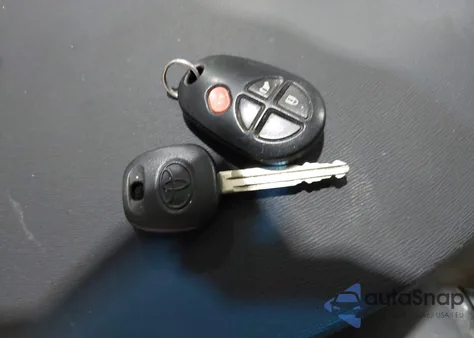 2011 Toyota Sienna Le V6 from USA, damaged, VIN 5TDKK3DC0BS061163